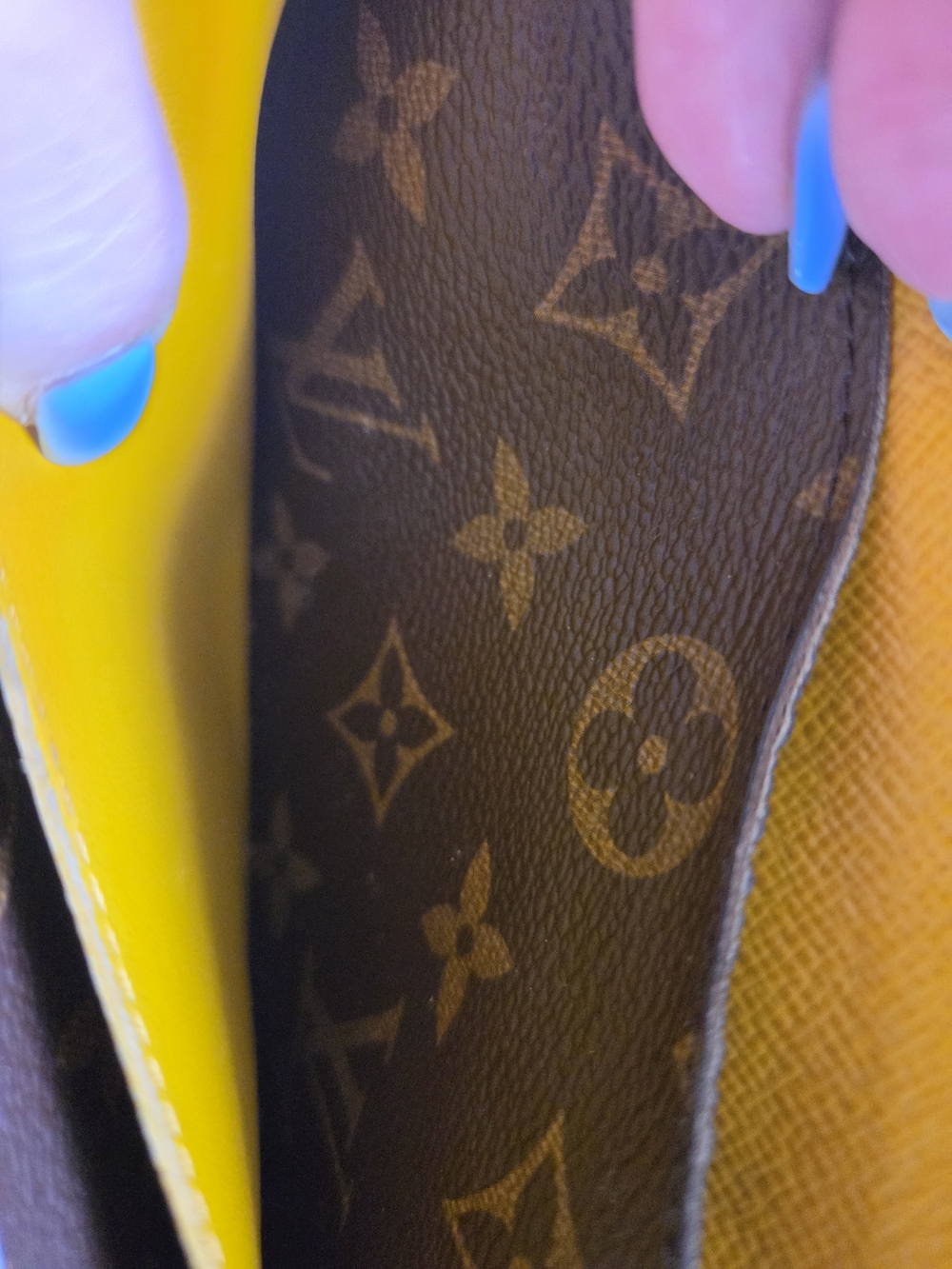 100% Authenic Louis Vuitton Emilie Monogram Wallet Brown With COA - Picture 10 of 16